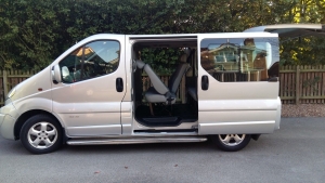 8 seater minibus hire Edinburgh